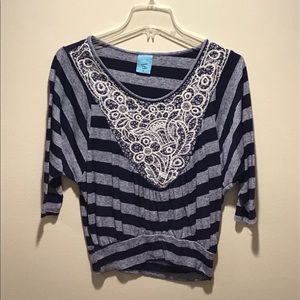 Half sleeve stripped top